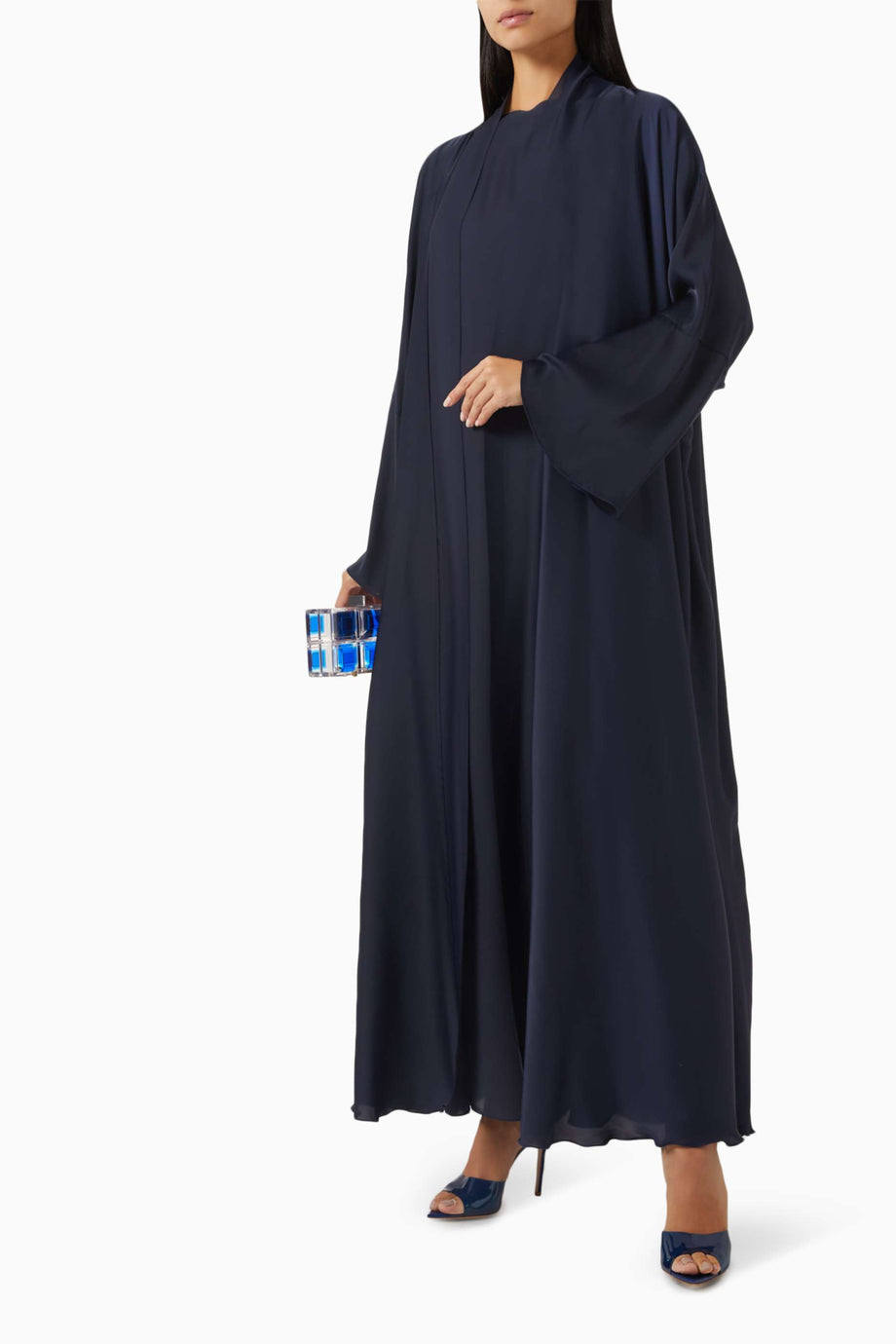Şık ve Yüksek Kalite Üç Parçalı İpek Abaya Seti ile Zarafet Kazanın