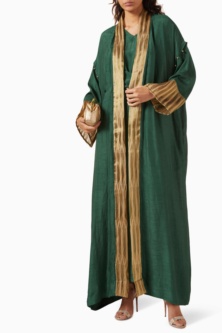 Şık Dola İpek Abaya Seti Modern Modest Giyimde Çağdaş ve Zarif Bir Seçim