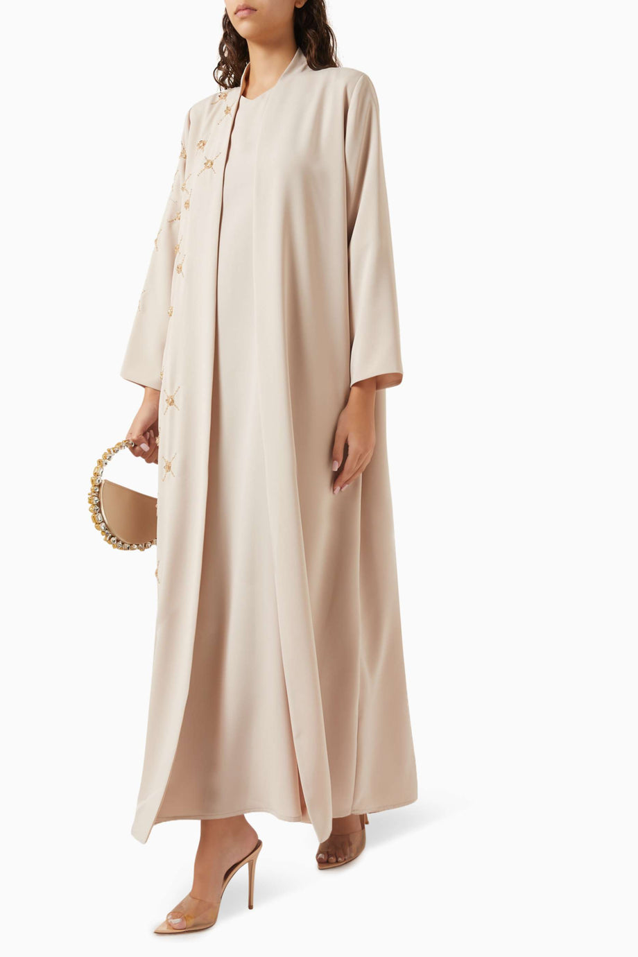 Krepe Kumaşlı Boncuk Detaylı Abaya Modern Kadınlar İçin Konforlu Şıklık