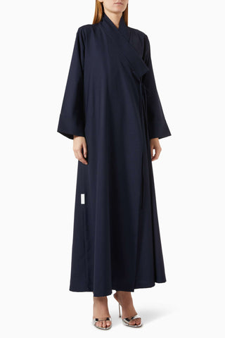 Yüksek Yaka Abaya Konforlu Tasarım ve Şık Detaylarla Günlük ve Gece Kullanım için Ideal