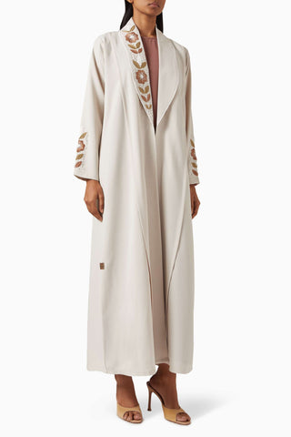 İşlemeli Abaya Tasarımı ile Şık ve Rahat Günlük Kullanım için Ideal Seçim