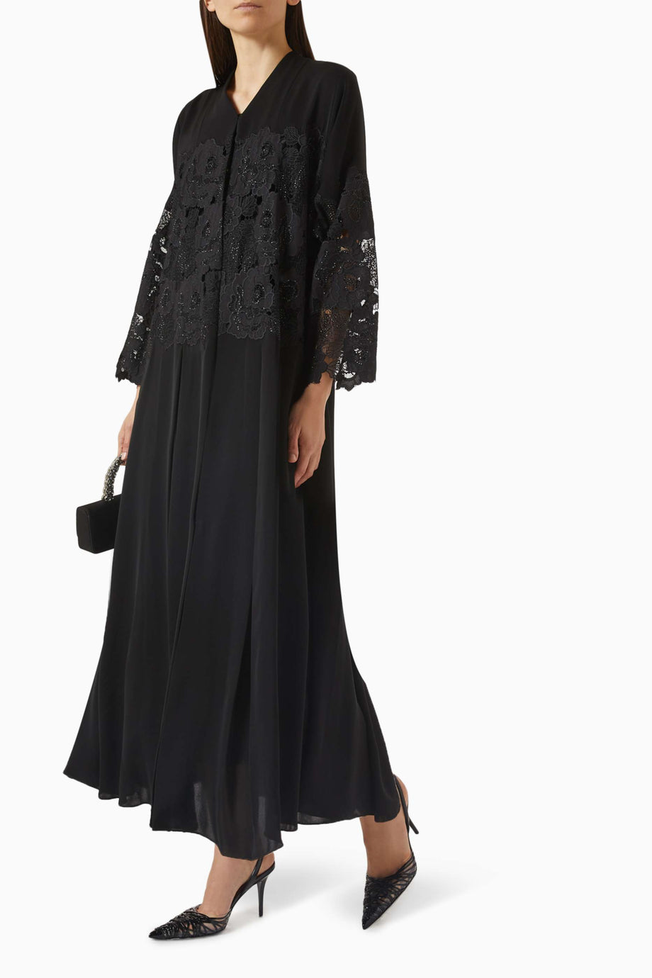 Şık ve Rahat Dantel Aplikeli Abaya ile Sheila Tam Takım Modest Tarzı
