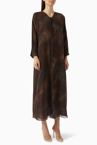 Şifon İşlemeli Abaya Rahat Kesim ile Şık ve Kullanışlı Tasarım