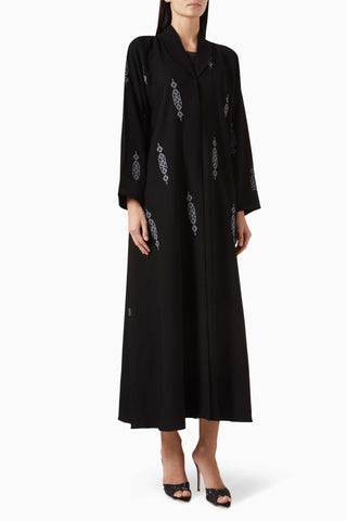 Şık İğneleme Detaylı Tül Abaya Şıklığınıza Şıklık Katacak Tasarım