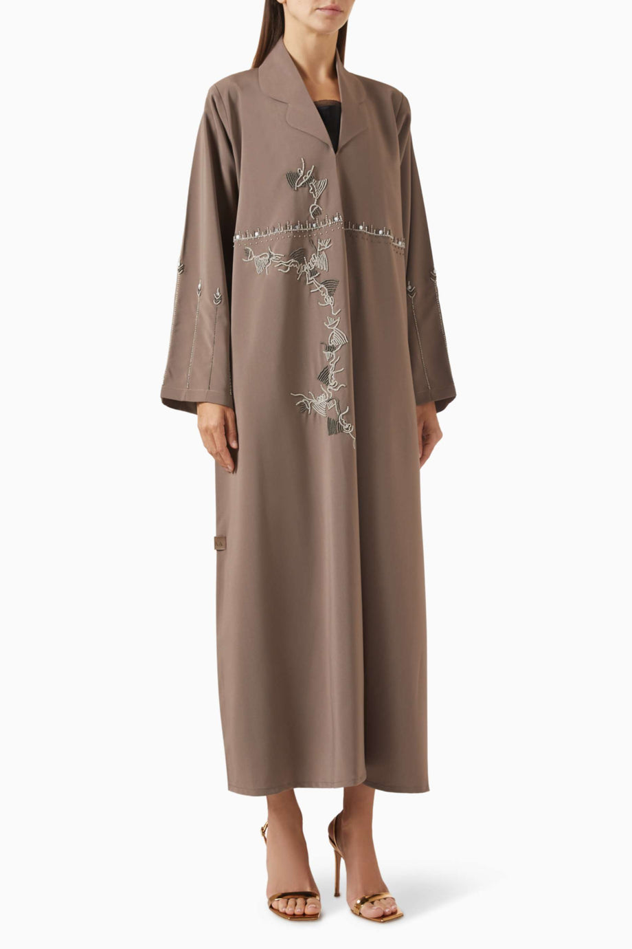 İnce Detaylı Abiye Açık Abaya Işık Saçan Boncuk İşlemeli Şıklık ve Zarafet