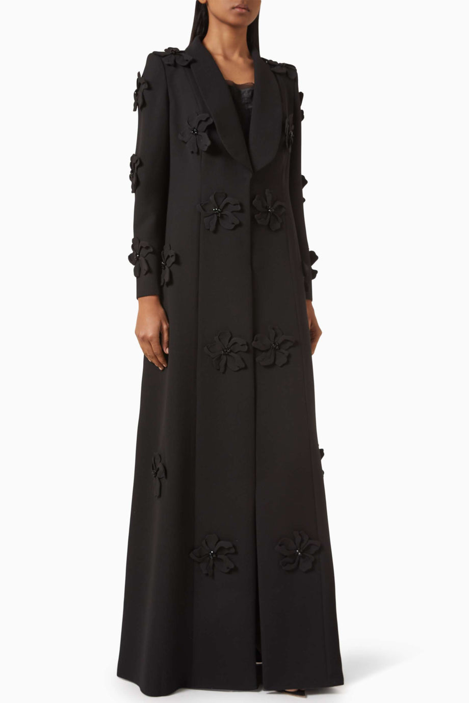 Şık Tülbent Abaya Çiçek Aplikeli Şıklığı ile Modern ve Gelenekselin Buluşması