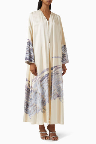 Akışkan Silüetli Wave Artwork Abaya Göz Alıcı Tasarım ve Rahatlık Sunuyor