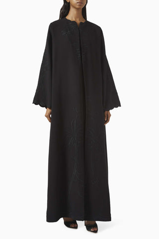 Şık ve Modern Tonal Nakışlı Abaya Rahat Kesim ile Gününüzü Şenlendirin