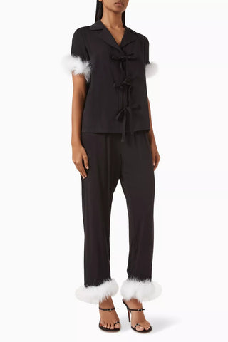 Ponyo Viskon Pijama Seti Siyah Tüy ve Saten Detaylı Lüks Tasarım