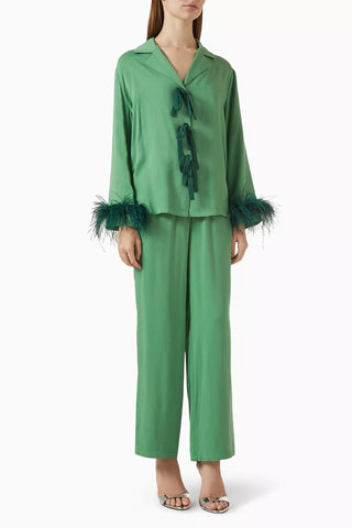 Bow Tüy Detaylı Pijama Takımı Zarif Fiyonk ve Çıkarılabilir Lüks Tüyler