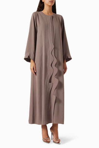 Modern ve Şık Cloud Shadow Abaya ile Zarif Bir Görünüm Elde Edin