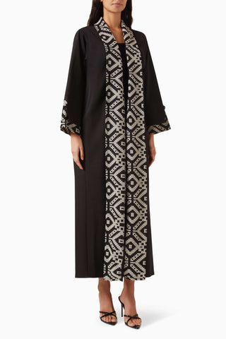 Şık İşlemeli Abaya ile Günlük ve Gece Şıklığı Sağlayın