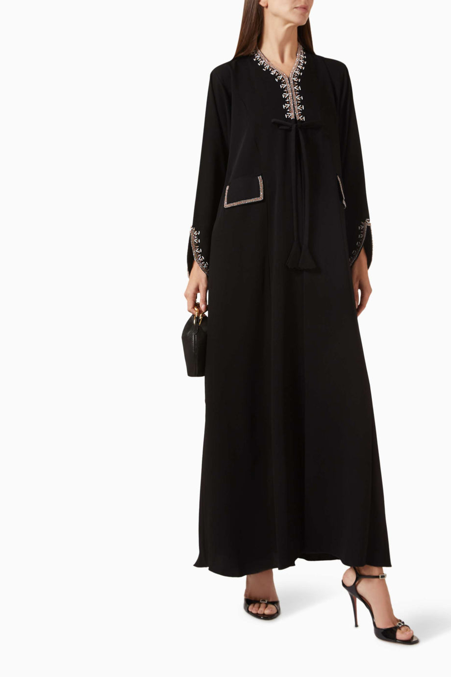 Şık Bead İşlemeli Abiye Elbise Zarif Hareket ve Işıltı Sunuyor