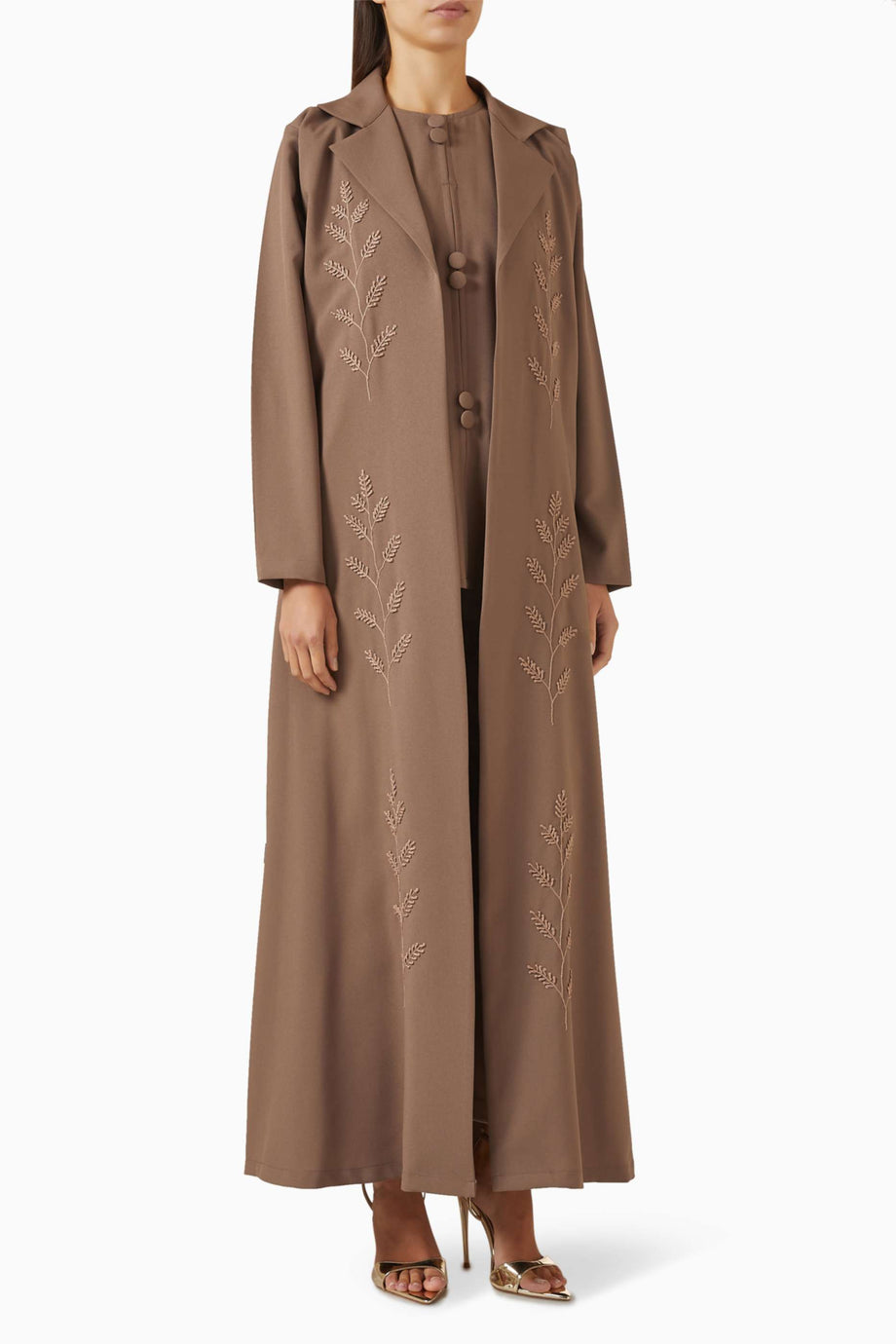Şık Fern İşlemeli Abaya Takımı Modern Tesettür Modası için İdeal Seçim
