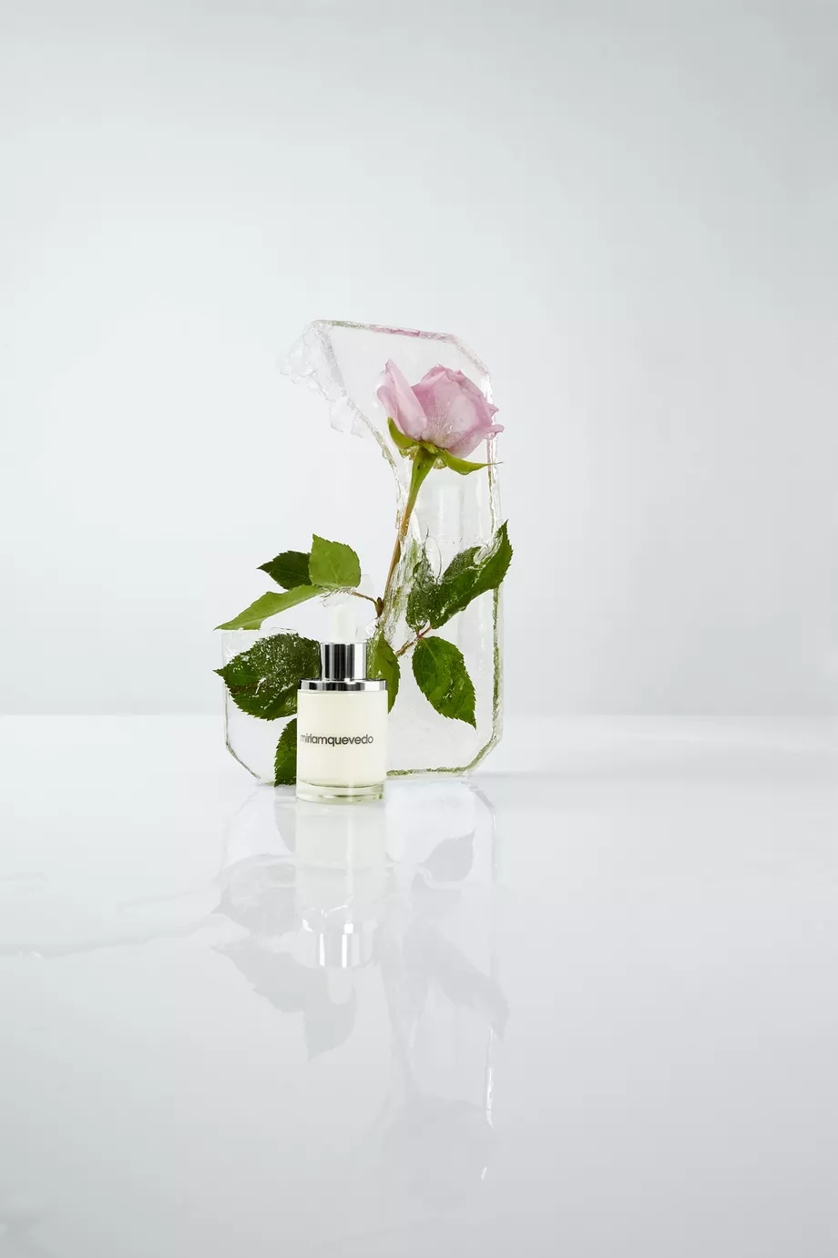 Glacial White Caviar Hydra-Pure Değerli Saç İksiri, 50ml