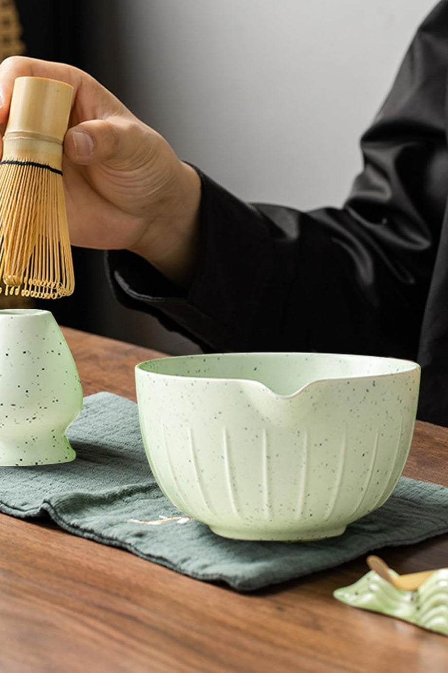 5'li Matcha Çay Seti, Bambu Süpürge, Kaşık, Kürek ve Seramik Kase ile
