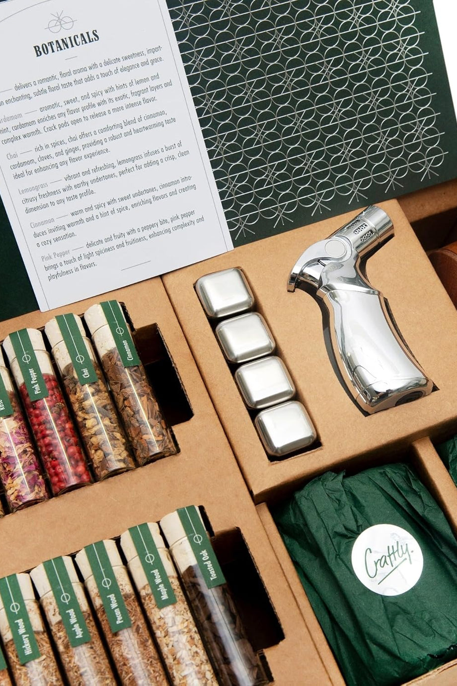 DIY Whiskey Cocktail Smoker Kit 6 Ahşap Çip, 6 Botanik, 2 Bardak, Buz Taşları ve Şişe, Premium Set