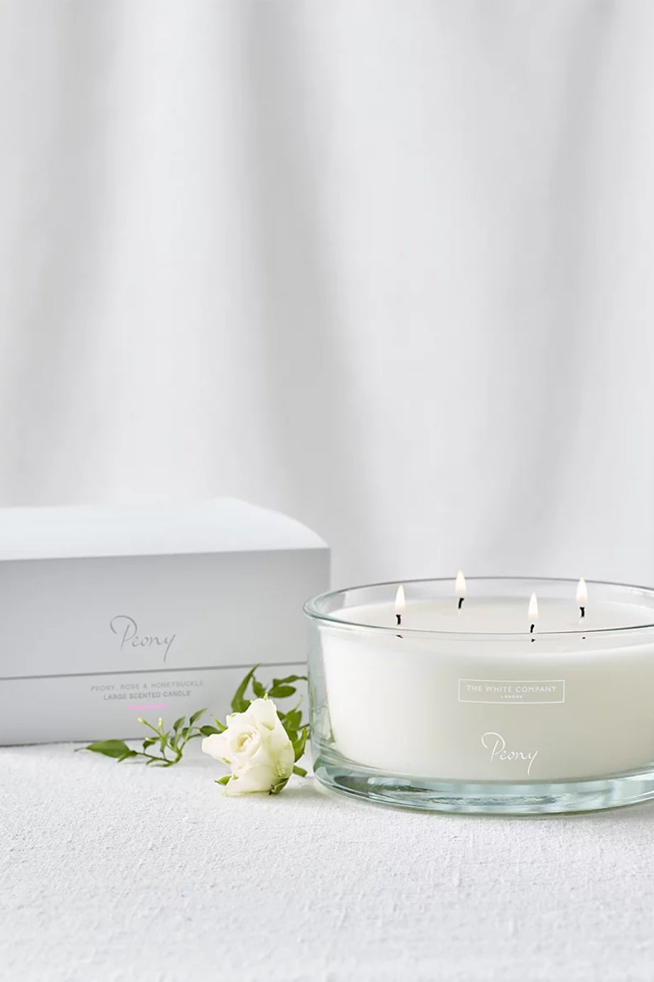 Peony Dört Fitilli Büyük Kokulu Mum 710 g