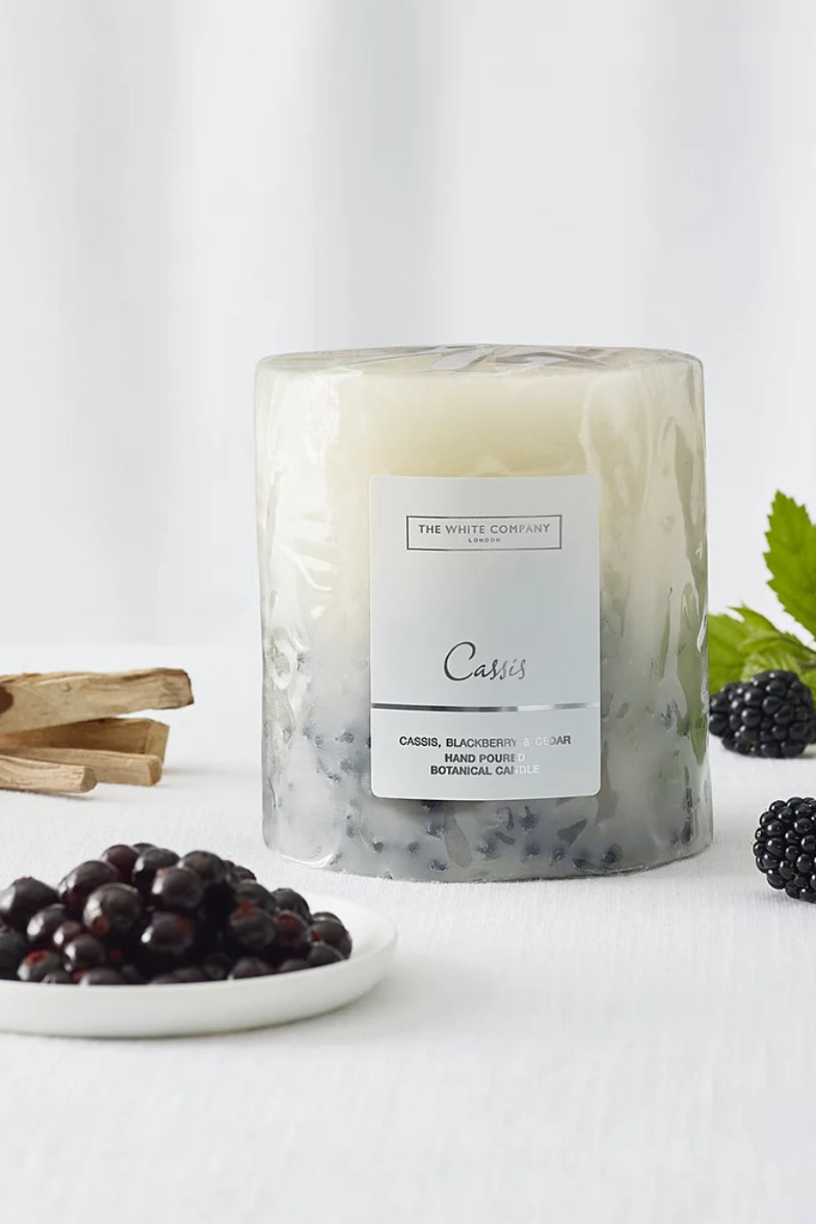 Cassis Botanik Kokulu Orta Boy Mum 725 g