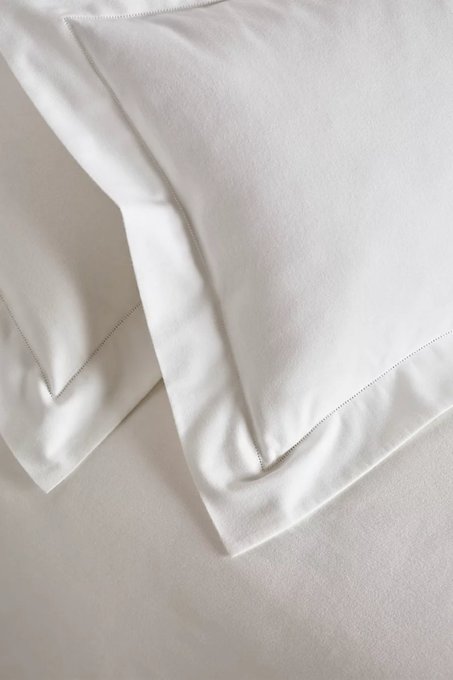 Velvet Touch Pamuklu Ajur Dikişli Oxford Tekli Yastık Kılıfı