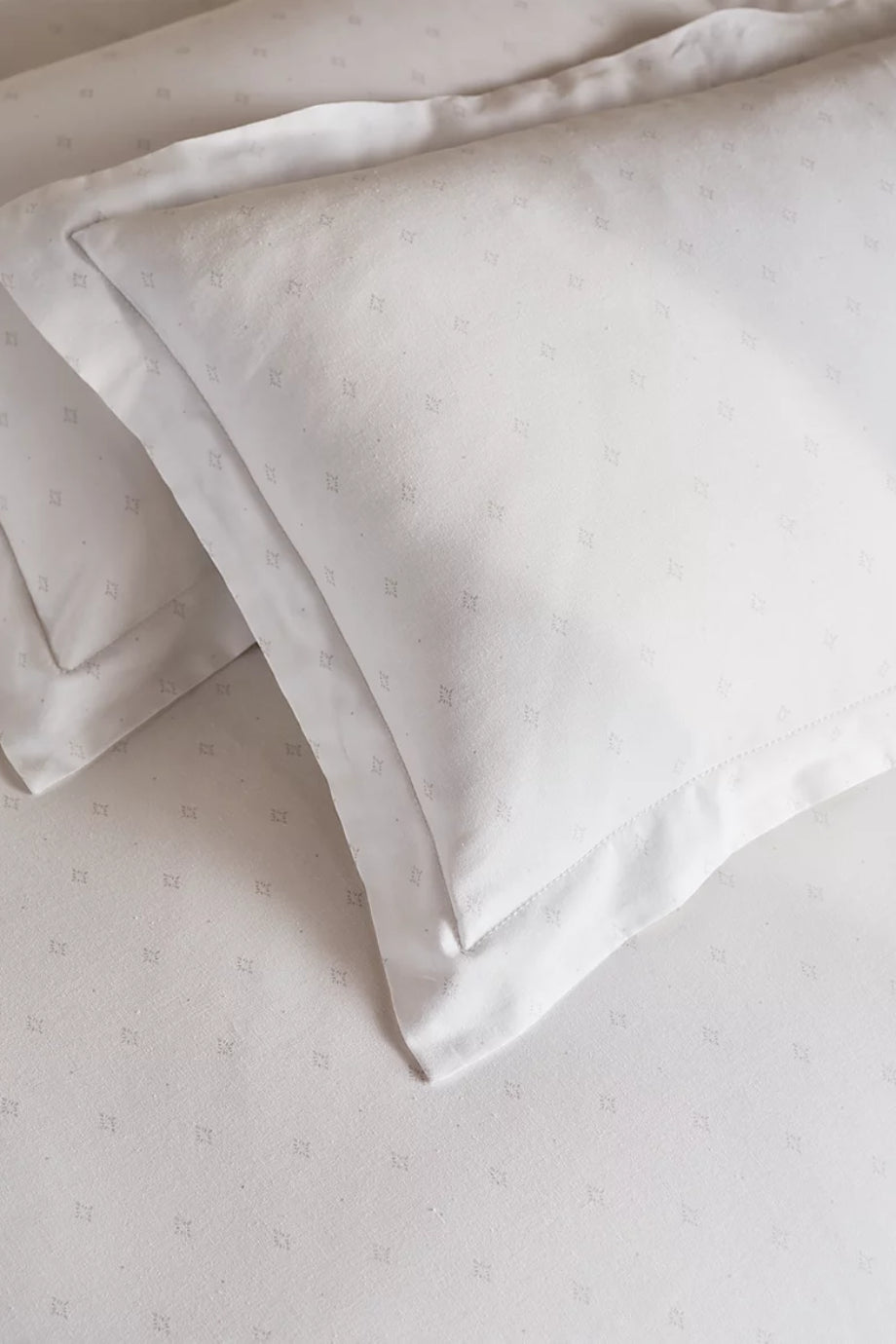 Innes Pamuk Keten Oxford Tekli Yastık Kılıfı