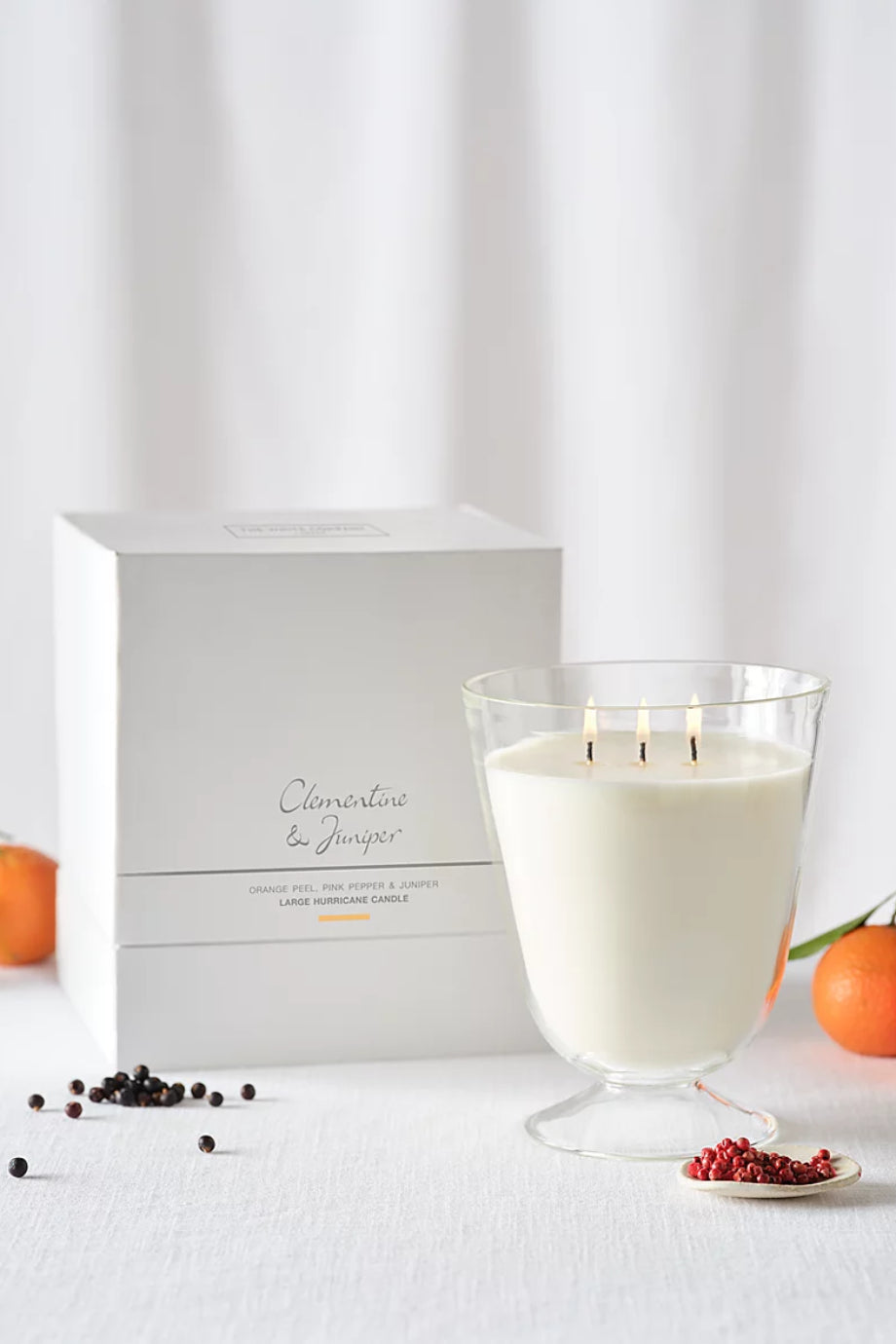 Clementine & Juniper Büyük Hurricane Kokulu Mum 1 kg