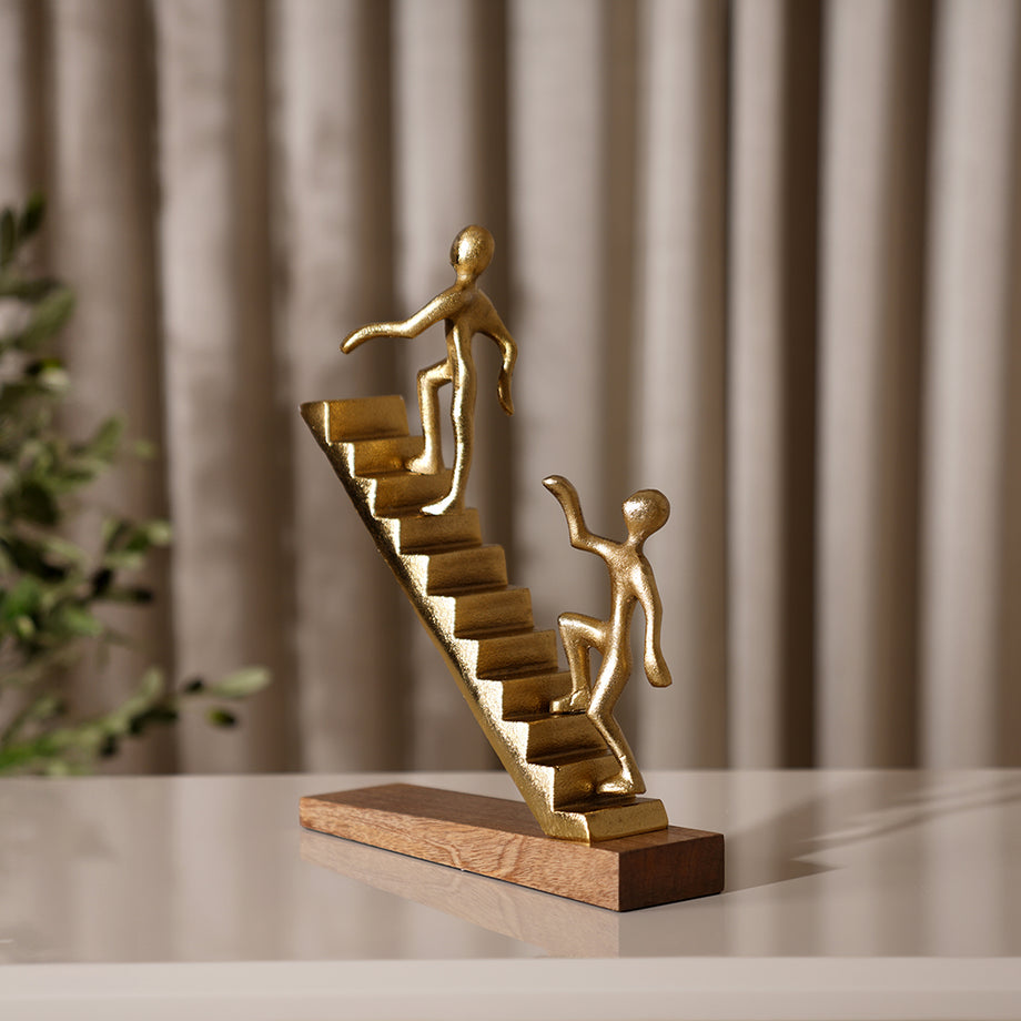 Adro Metal Tırmanan Adam Figürü 35 cm, Modern Dekoratif Obje