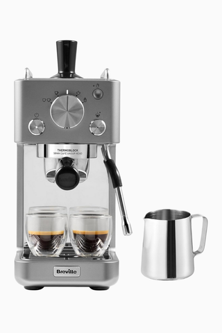 Barista Slimline Espresso Makinesi, Entegre Süt Köpürtücü, Kompakt Tasarım, 15 Bar Pompa