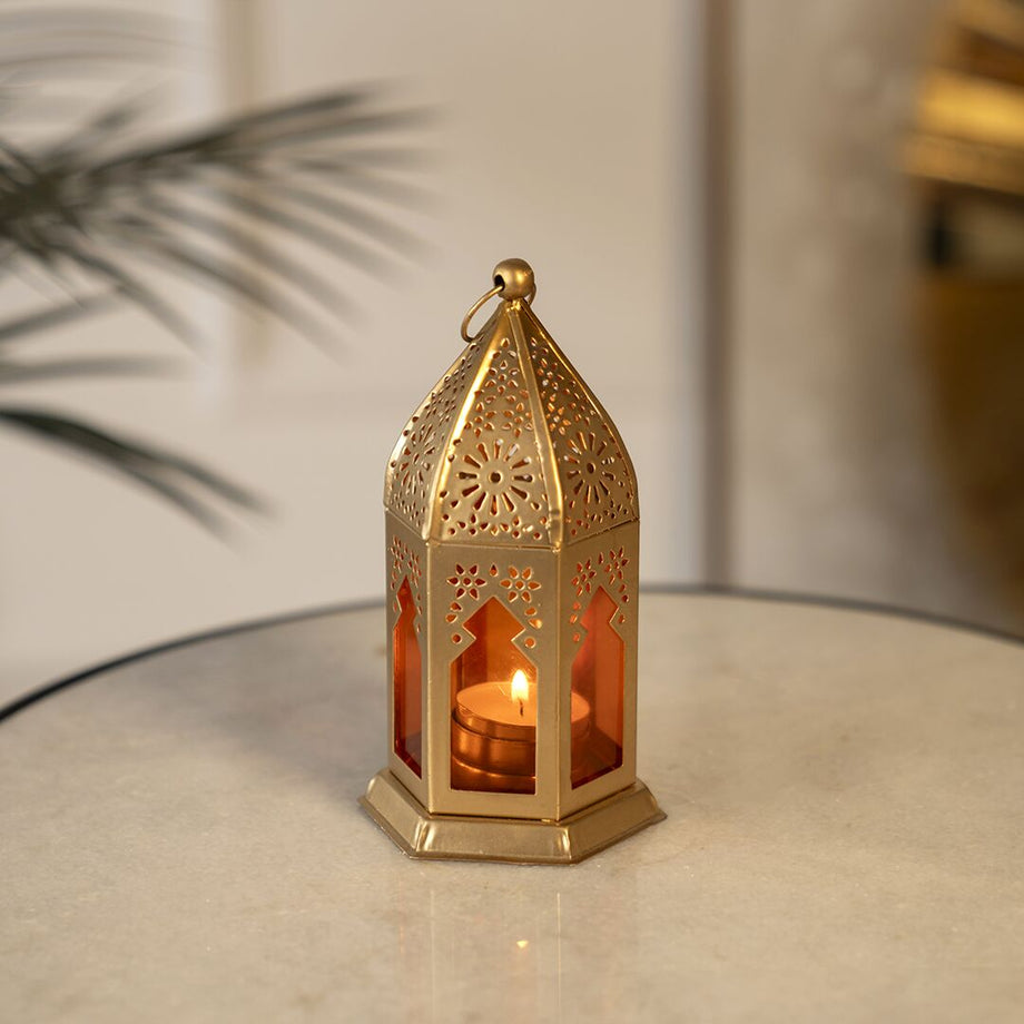 Chloe Altın Metal Kesim Desenli Fener 16 cm, Modern Tasarım