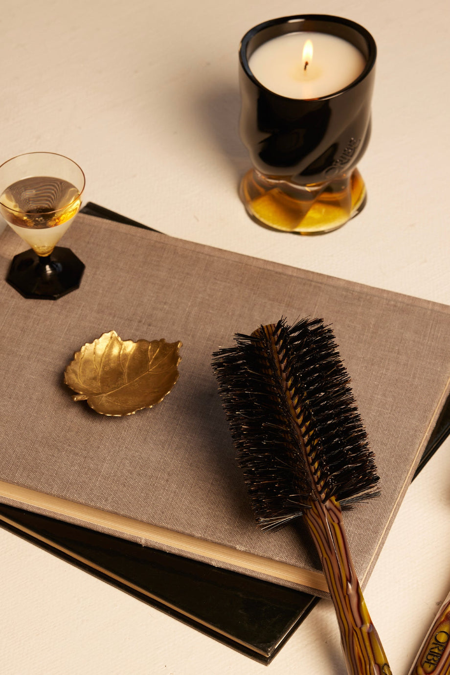 Italian Resin Large Round Brush Büyük Yuvarlak Fön Fırçası 74 mm