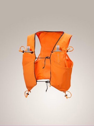 Norvan 7 Kadın Koşu ve Hiking Yeleği 7L Hafif Su Mataralı Teknik Günlük Sırt Çantası