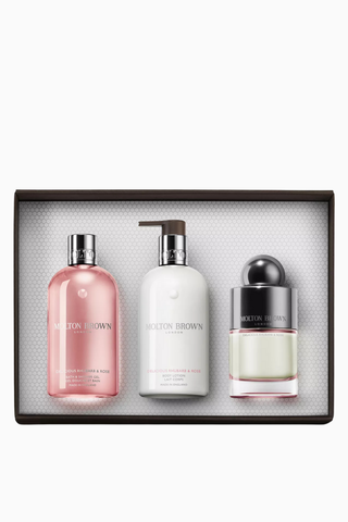 Delicious Rhubarb-Rose Lüks Vücut ve Parfüm Hediye Seti