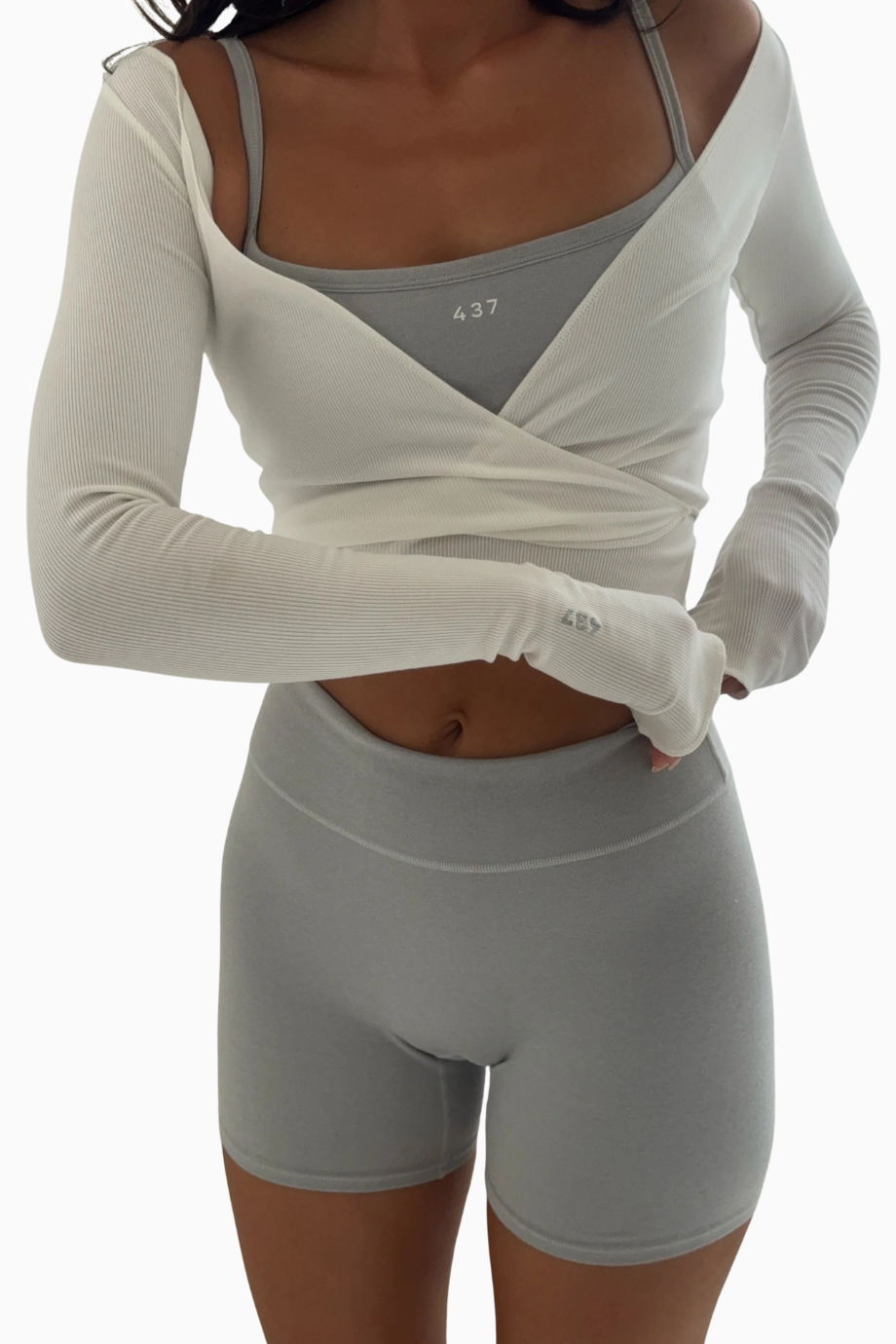 The Studio Wrap Tencel-Spandex Bale Stili Sürdürülebilir Aktif Giyim Kadın Üstü