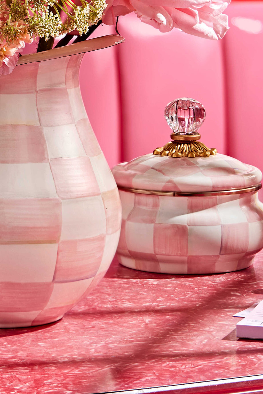 Rosy Check Squashed Pot, Şık ve Dayanıklı Emaye Tasarım