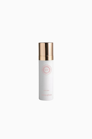 Powder Musk Kadın Vücut Spreyi 125ml, Violet, Lilya ve Misk Aromalı