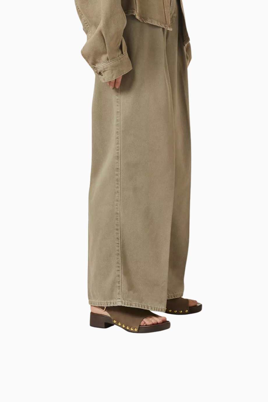 Studded Bej-Khaki Süet, Gold Çivili Tokalı Topuklu Kadın Sandalet