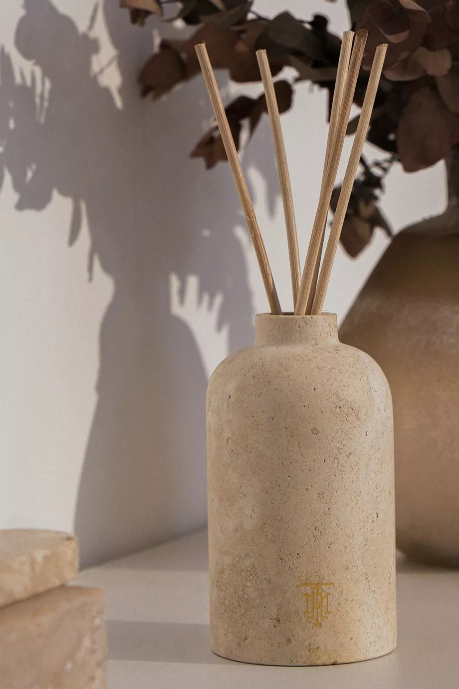 Wild Jasmine Round Traverten Mermer Oda Kokusu 500ml, Lüks Difüzör