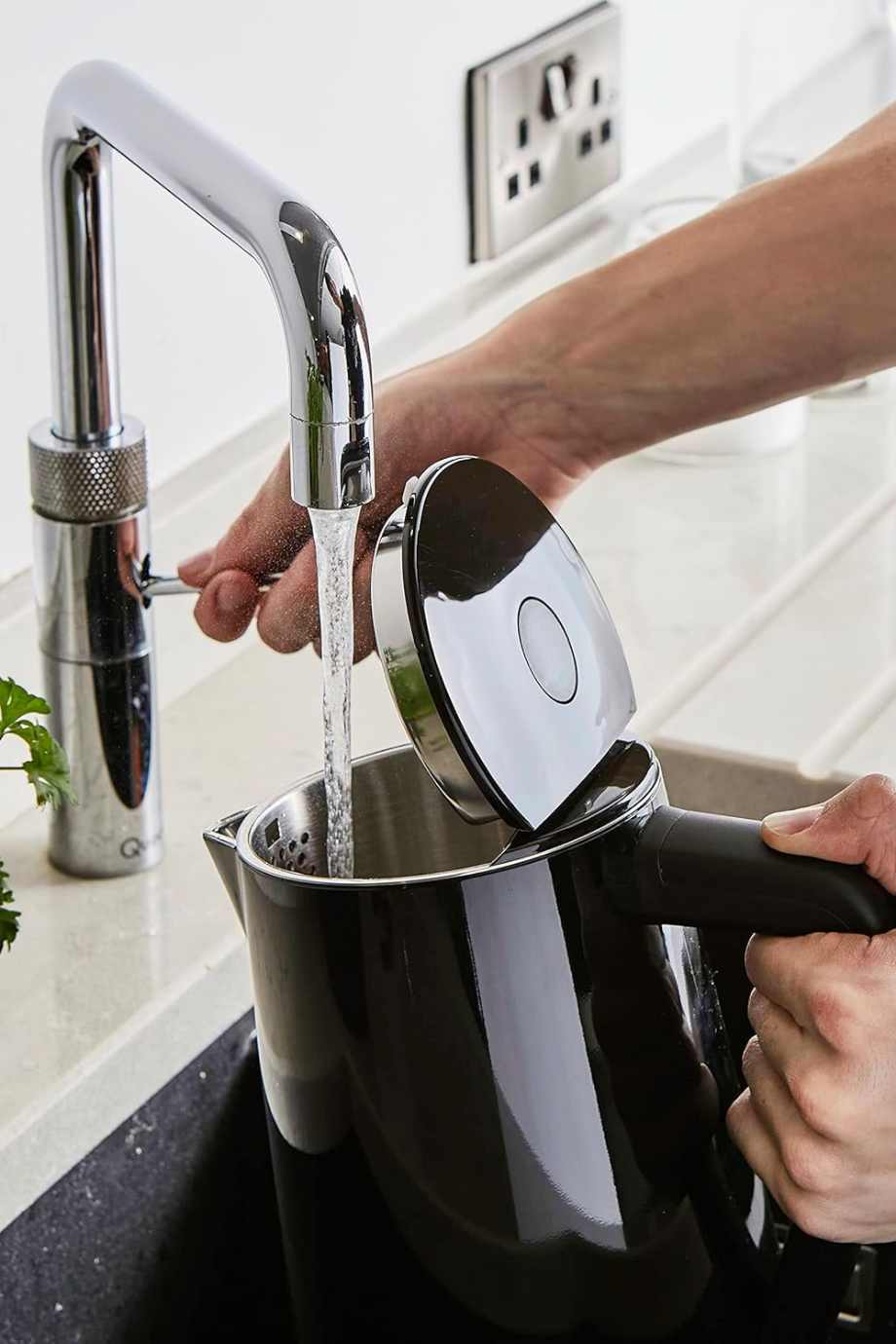 WiFi Akıllı Su Isıtıcısı 1,5 L, Sıcaklık Ayarlı, Kablosuz ve LED Dokunmatik