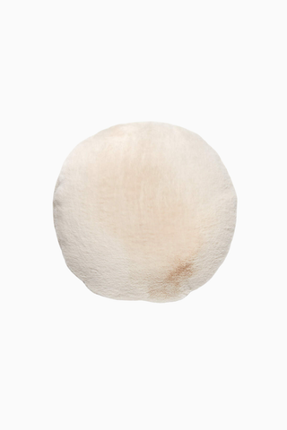 Harlee Yuvarlak Fildişi Beyaz Suni Kürk Yastık 40 cm, Süper Yumuşak, Lüks Dokunuş