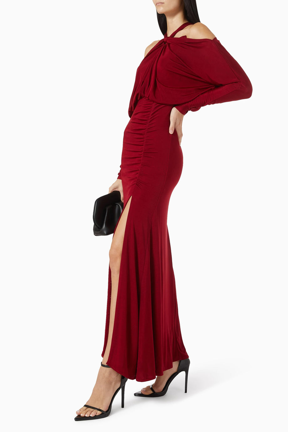 Kırmızı Off-Shoulder Slit Elbise, Lüks ve Zamansız Şıklık
