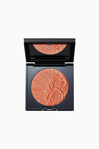 Skin Fetish: Divine Allık, Mat ve Işıltılı Bitişli