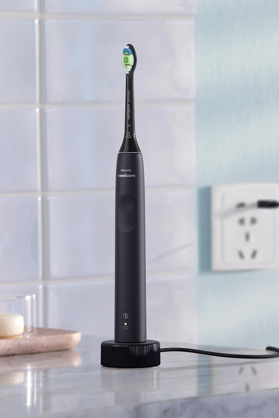 Sonicare 4100 Siyah Elektrikli Diş Fırçası ve Beyazlatıcı Başlık