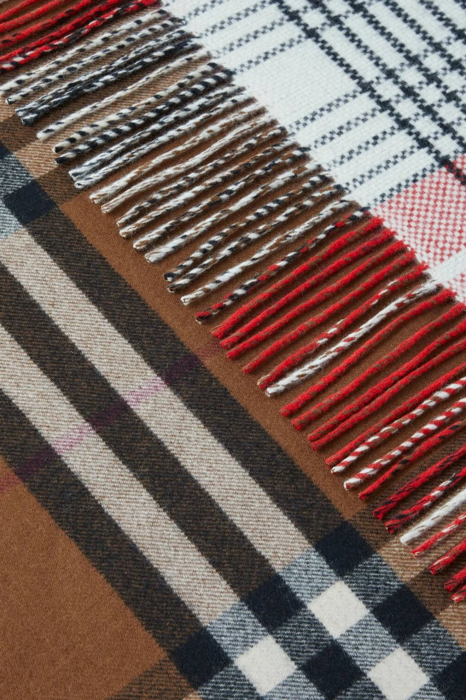 Ekose Desenli Yün Kaşmir Karışımlı Püsküllü Lüks Battaniye