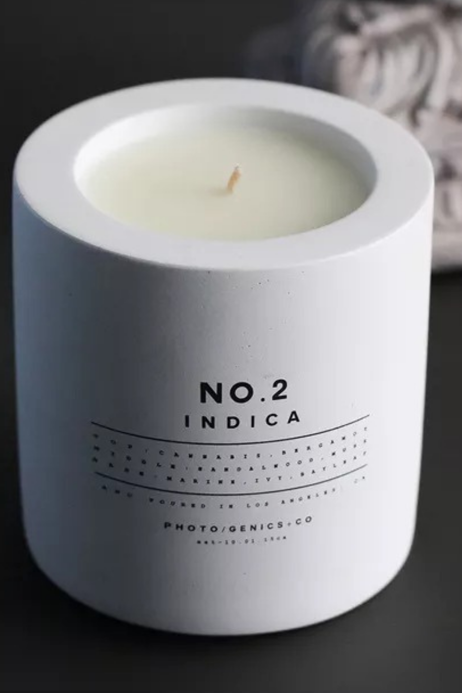 No.2 Indica Concrete Candle 225g, Lüks Beyaz Beton Tasarımlı Mum