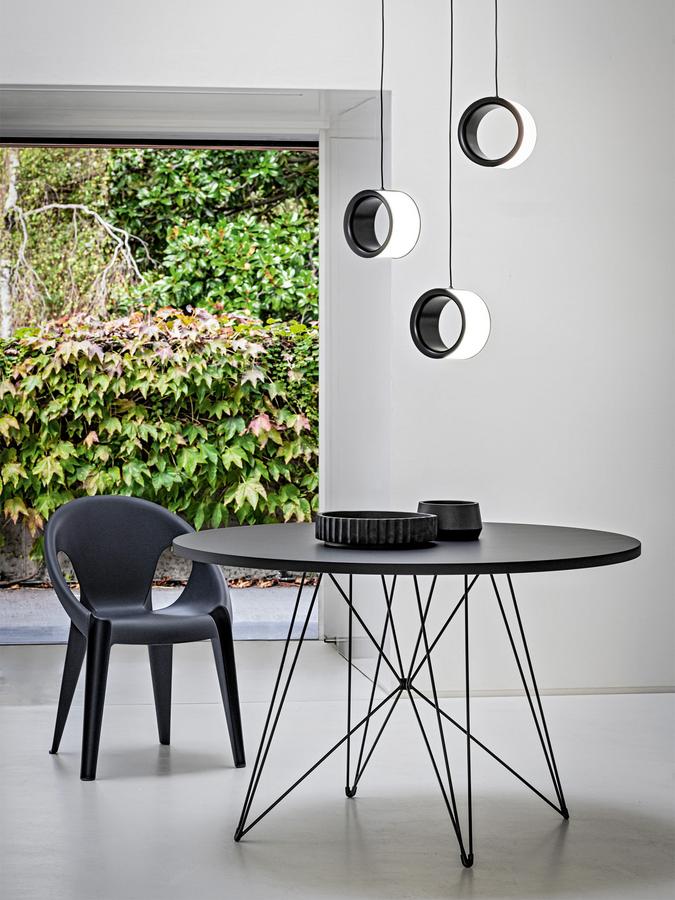 Bell Chair 4 Set Sandalye Geri Dönüştürülebilir Malzeme, Konstantin Grcic'in İkonik Tasarımı