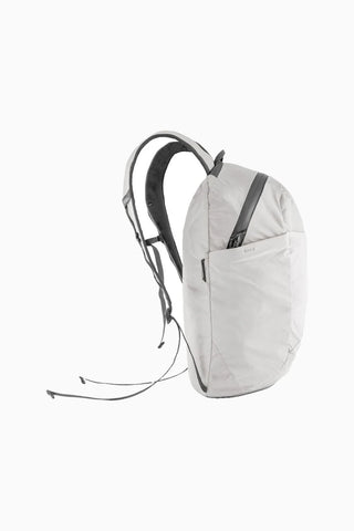 ReFraction Katlanabilir Premium Unisex Seyahat Sırt Çantası 16L Beyaz