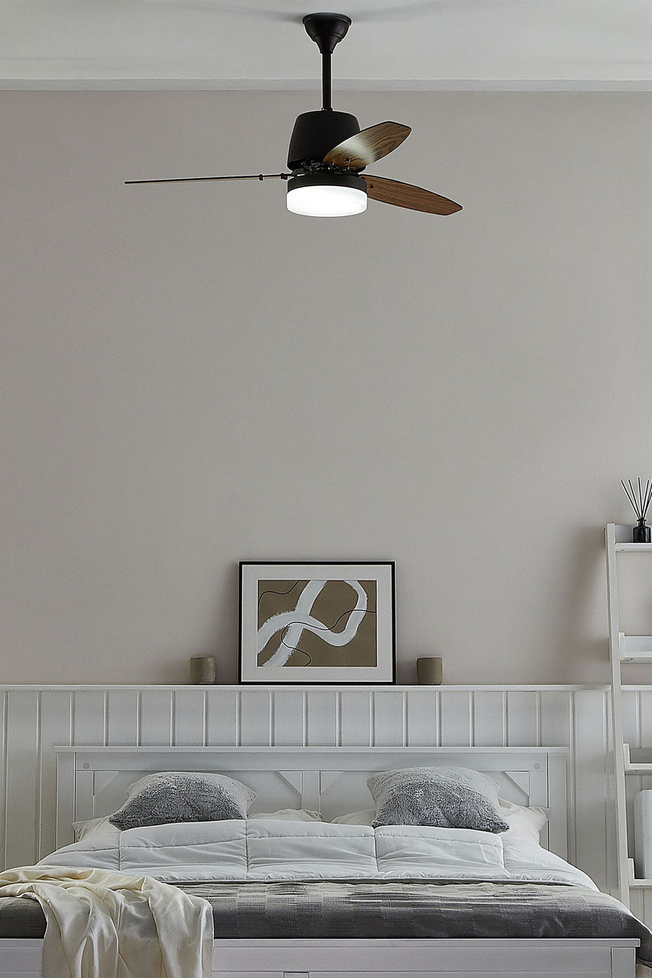 Işıklı Tavan Vantilatör, Uzaktan Kumandalı, LED Aydınlatmalı, 3 Fan Hızı