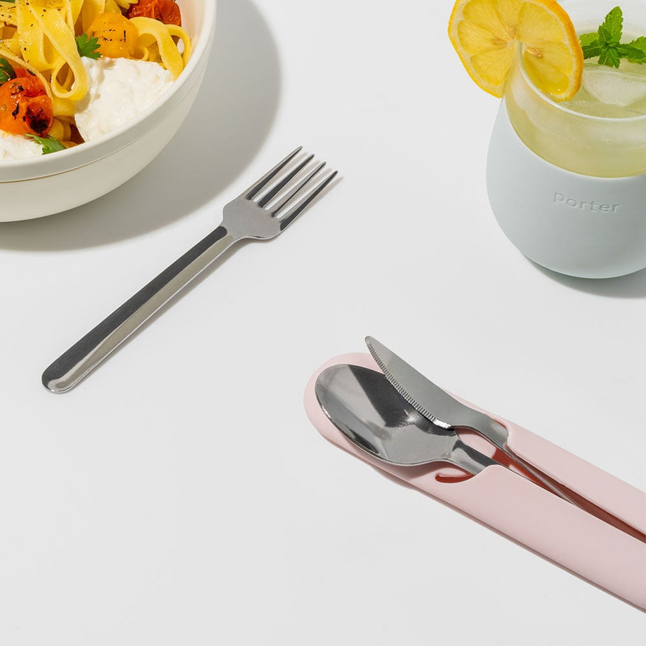 Porter Blush Seyahat Gereçleri 4'lü Set, Pratik ve Hijyenik Taşınabilir Yemek Takımı
